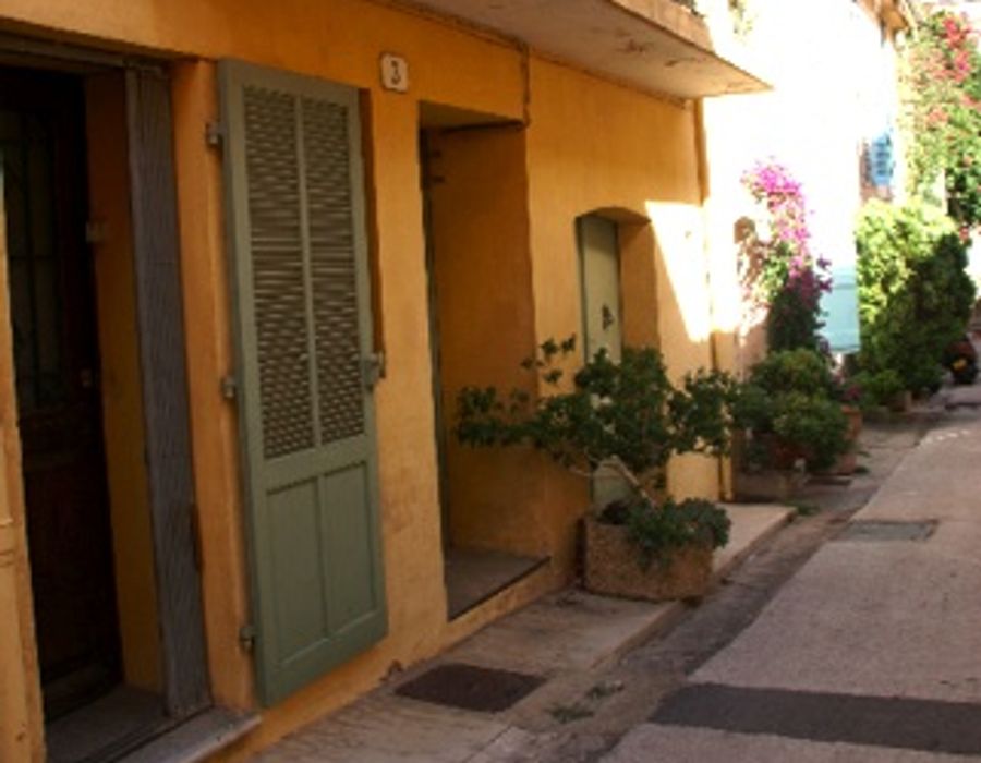 In the heart of the village of Saint Tropez 5