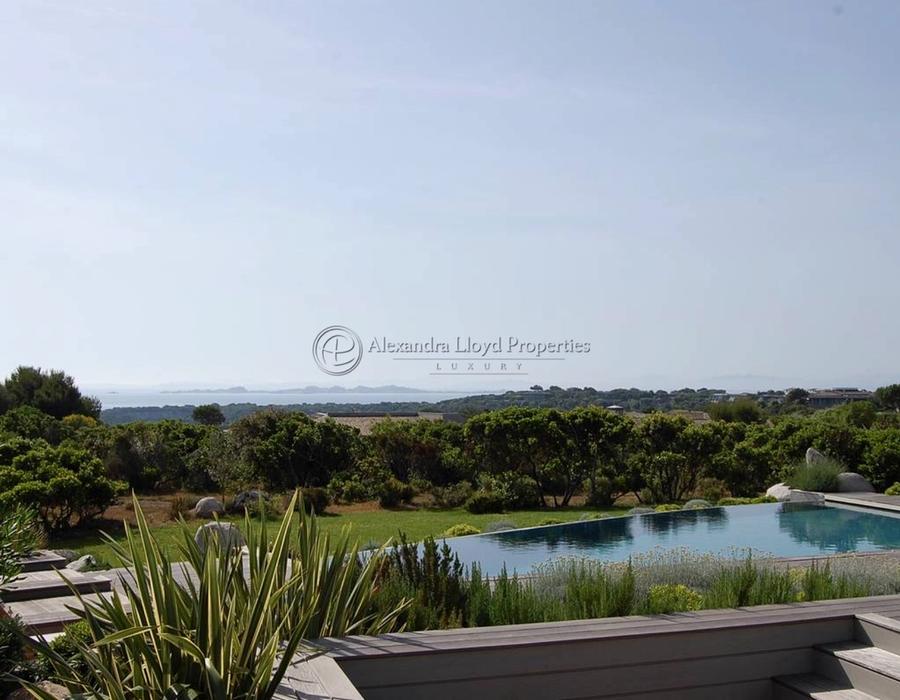 Luxury Villa for Rent in the Private Domaine of Sperone 3