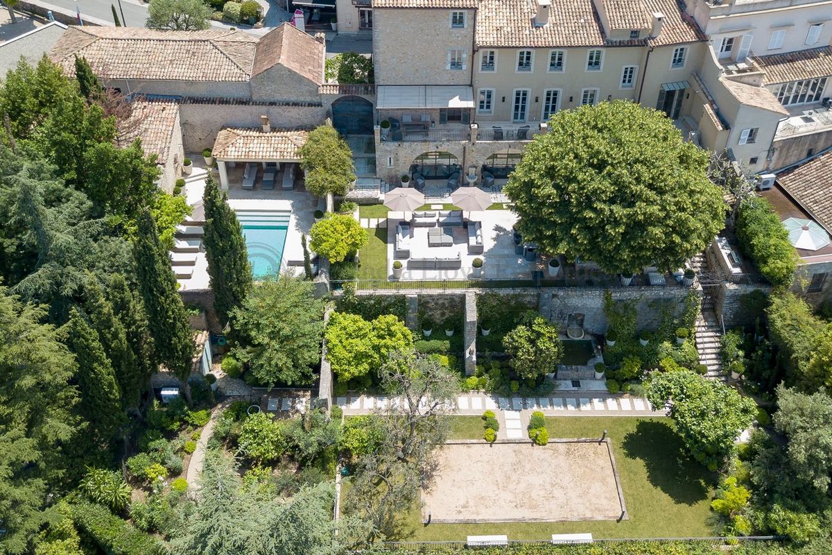 A Unique and Beautifully Renovated Villa in the Heart of Mougins Village