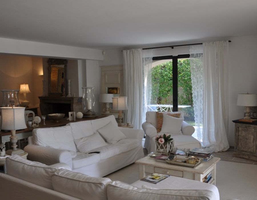 Charming summer house in Les Parcs de Saint Tropez 4