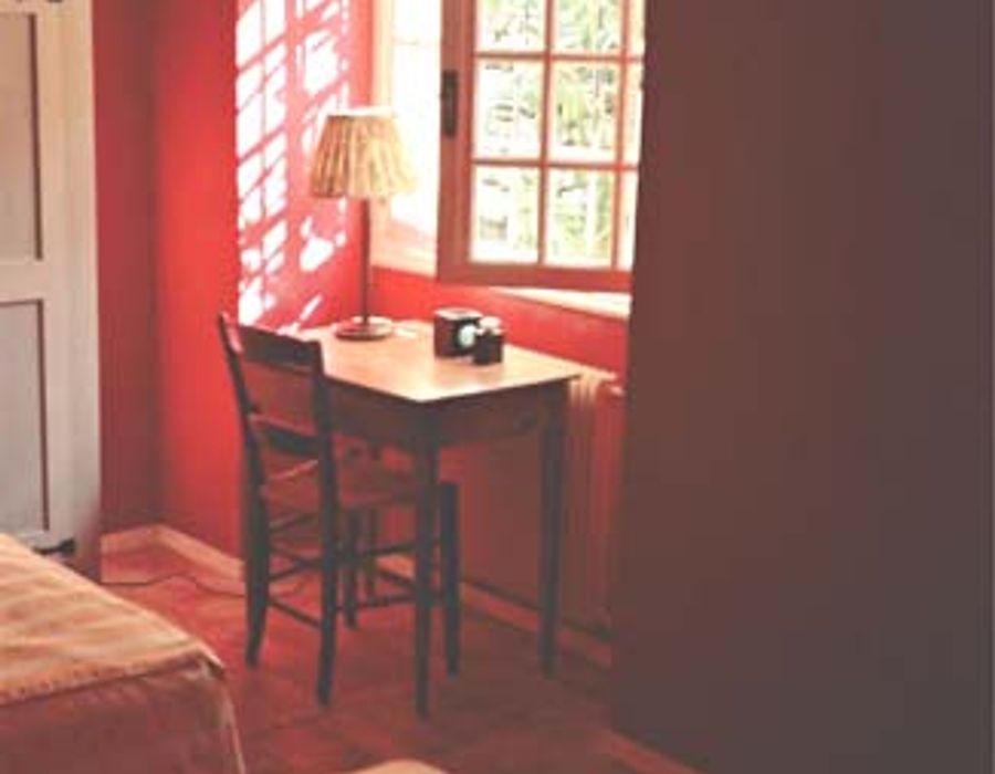 Located in a nice residential area close to the village of Saint Paul 5