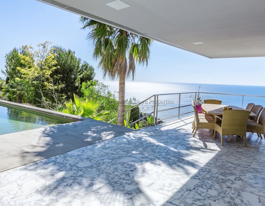 Located in the Ultra Sophisticated Domaine Val des Costes, Eze 5
