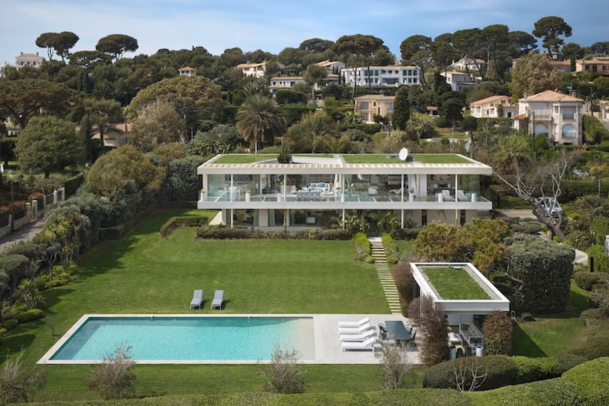 Contemporary Villa with Panoramic Sea Views – Cap d’Antibes
