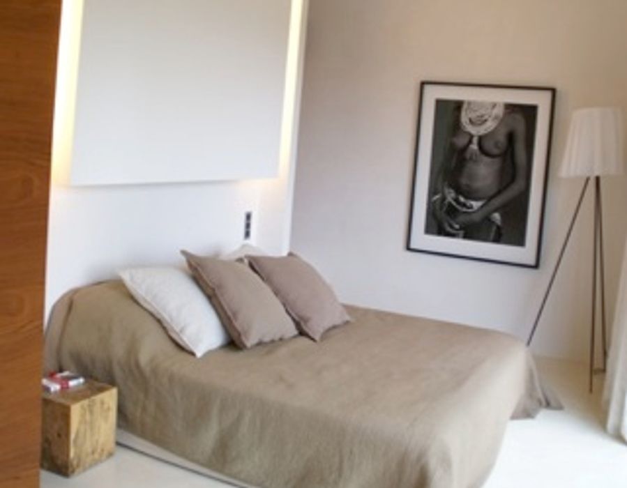 Contemporary villa with a sea view, located in the Domaine de la Vallée, Gigaro 4