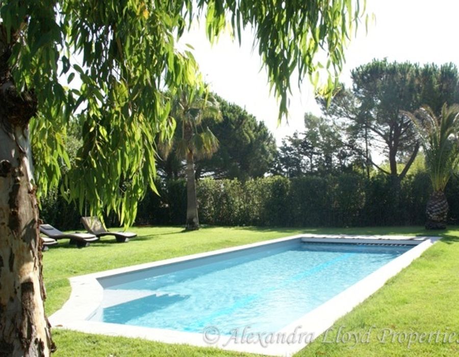 Provencal style property located in Saint Tropez 1
