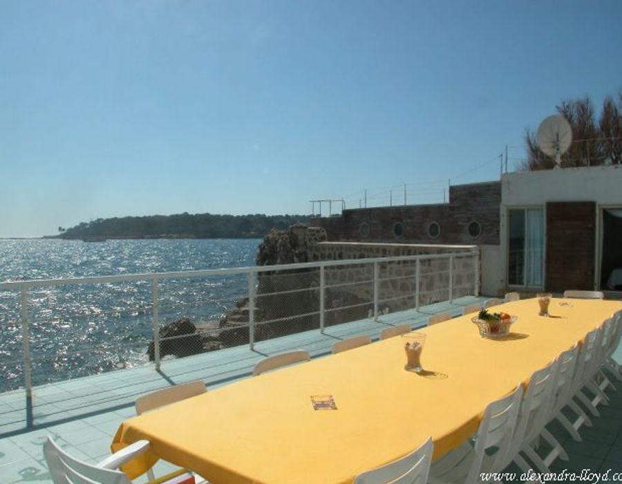 Waters edge property on the Cap d'Antibes 3