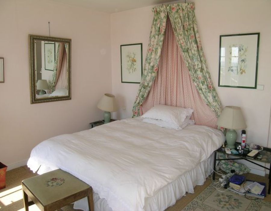 Palladian villa in a private domain in Valbonne with sea views. 1