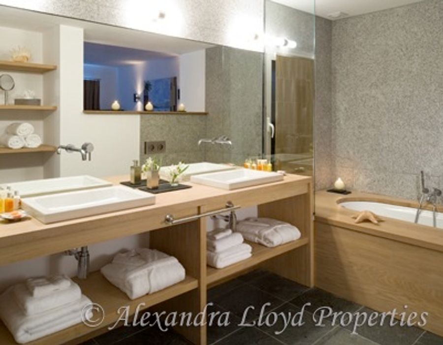 True luxury in Porto Vecchio South Corsica 5