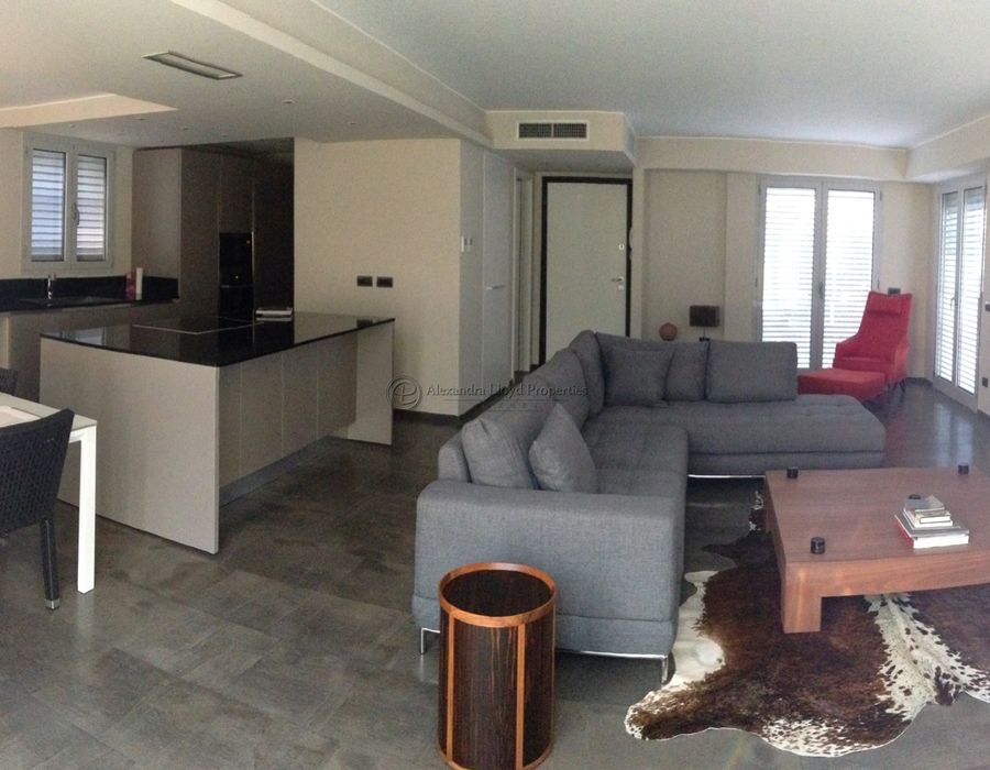 Rare village House in the centre of Saint Jean Cap Ferrat 4