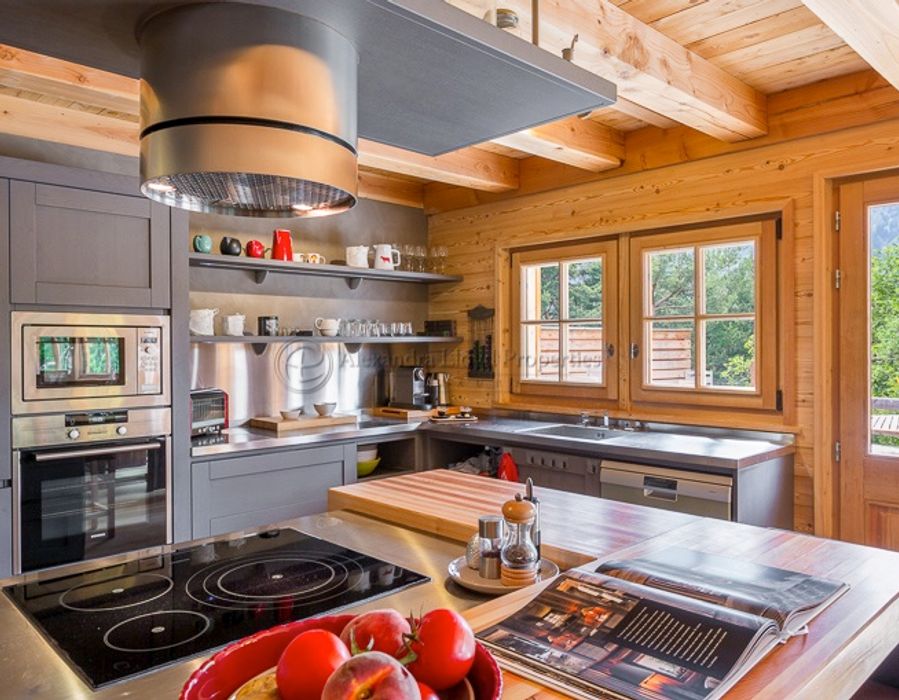 A lovely luxury chalet for rent in Auron 6