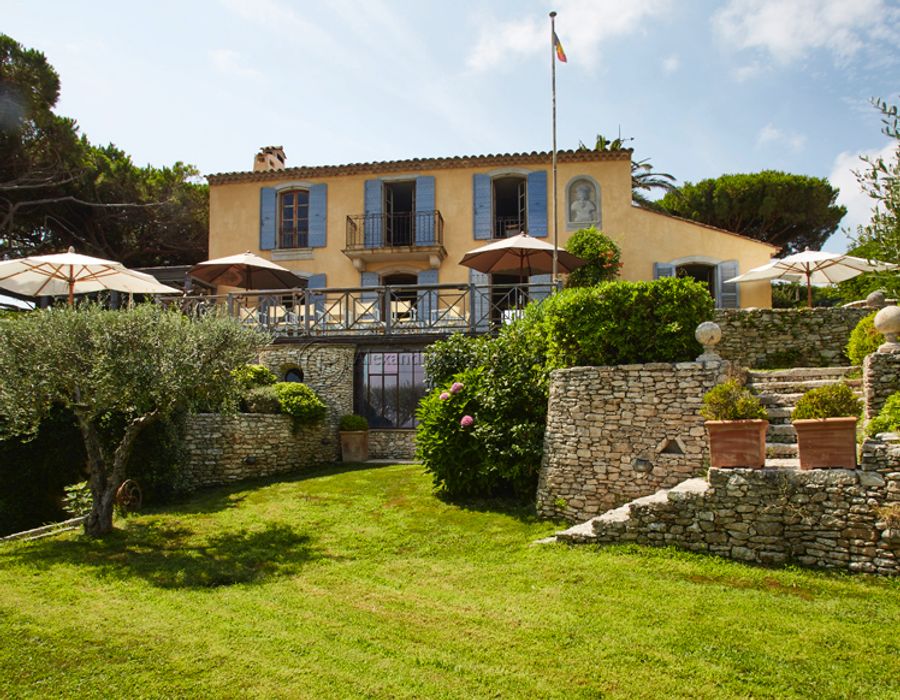 Water front villa for sale and rent Les Parcs de Saint Tropez 3