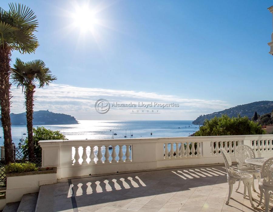 A beautiful Belle Epoque villa in Villefranche sur Mer with sea views 2