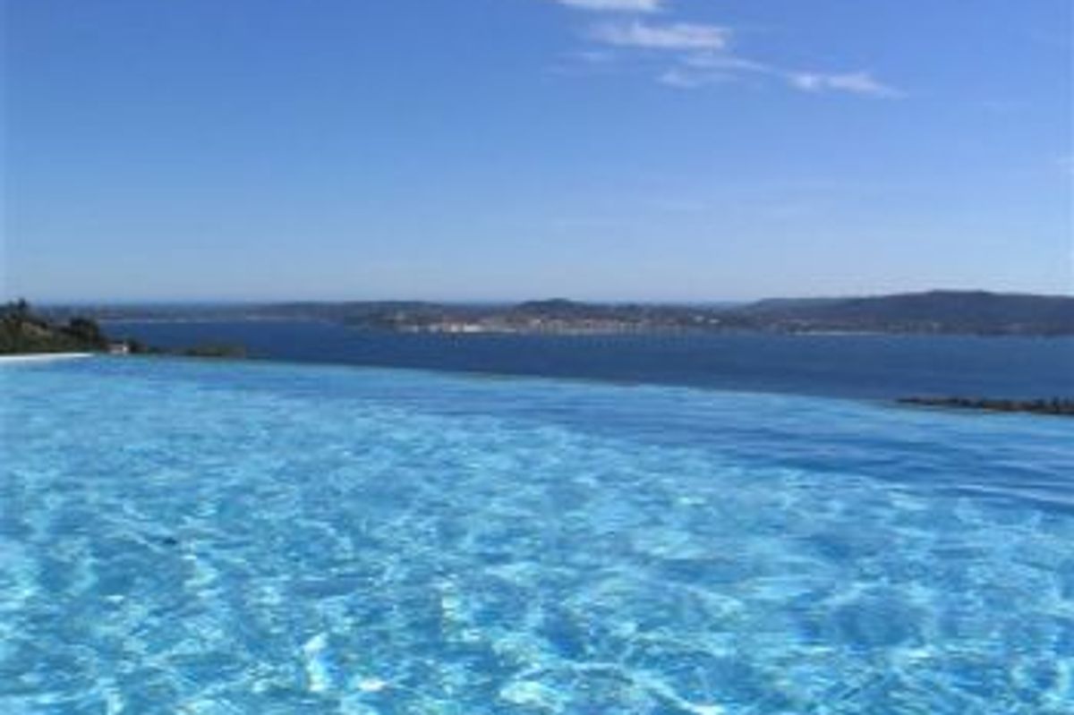 Somptuous new property in a private domain opposite Saint Tropez