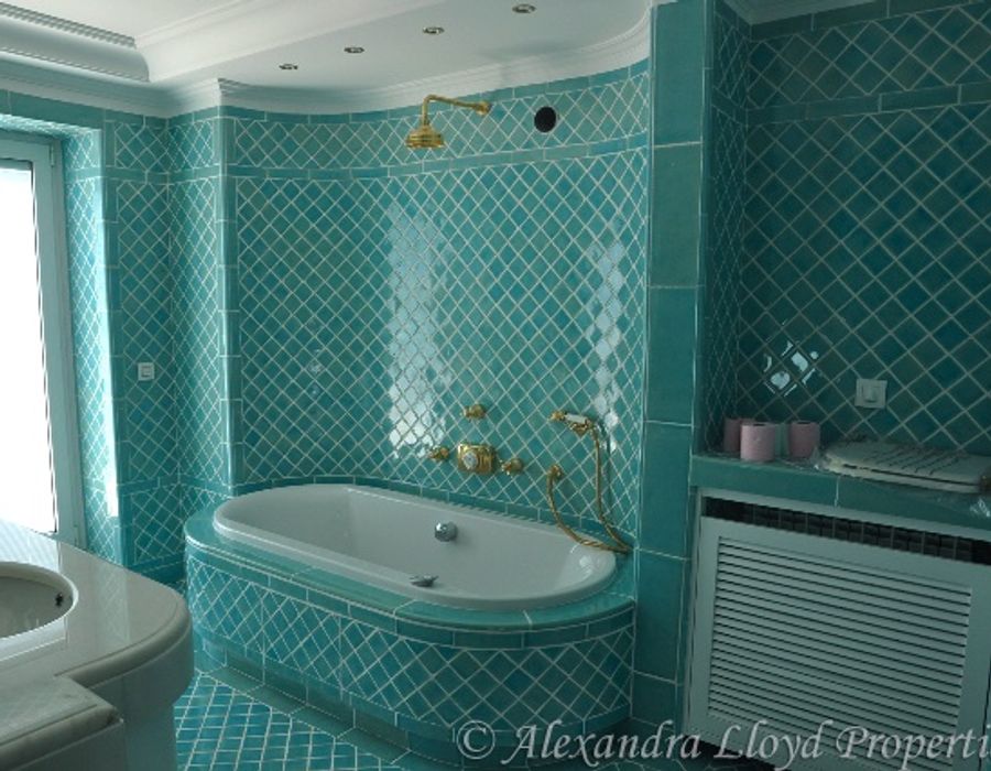 Large property on Saint Jean Cap Ferrat with wonderful gardens 4