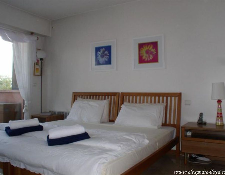 Lovely two bedroomed apartment on the Cap d'Antibes 6