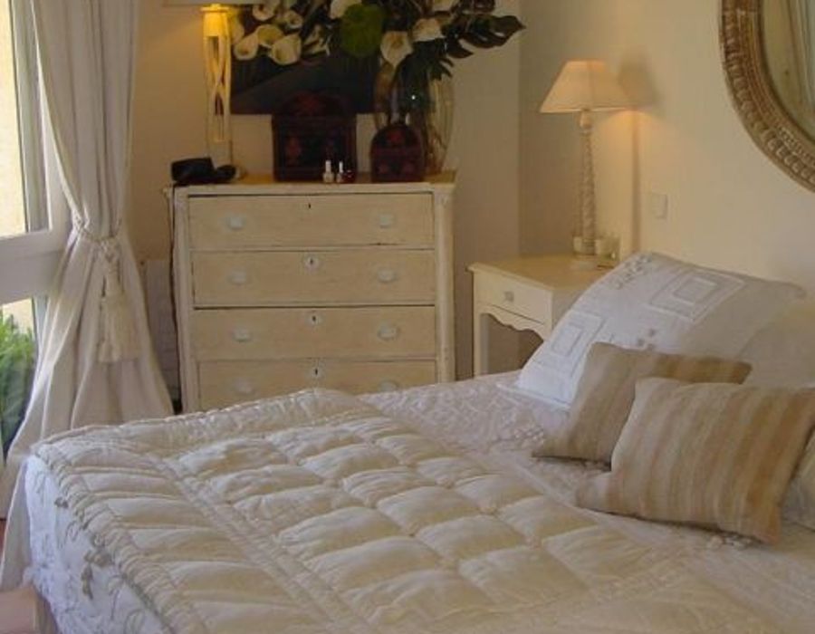 Charming villa with a lovely interior in Ramatuelle 2