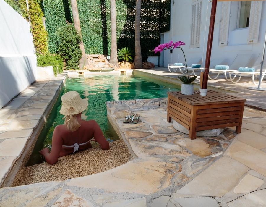 A Wonderful Art Deco Villa Located on Cap d’Antibes 6