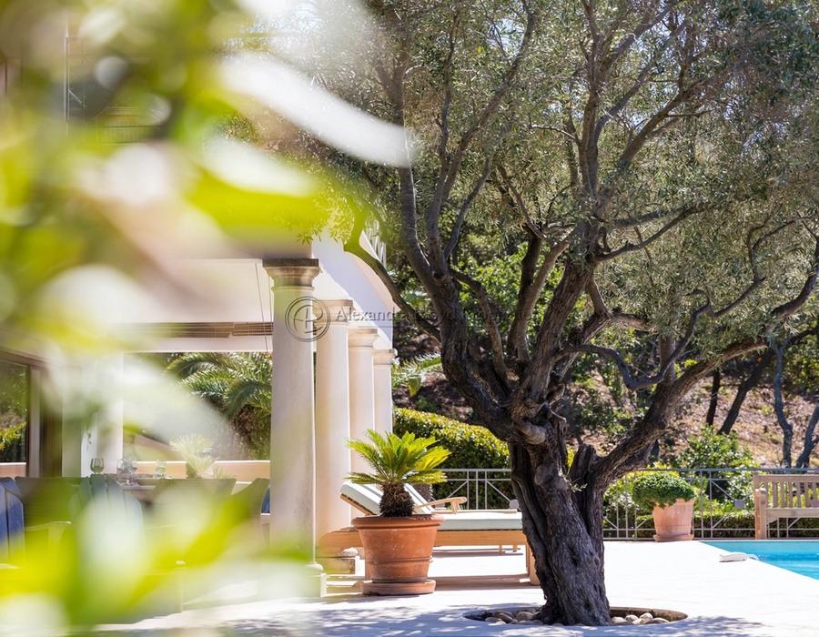 Great views and a lovely family home in l'Escalet, Ramatuelle 5