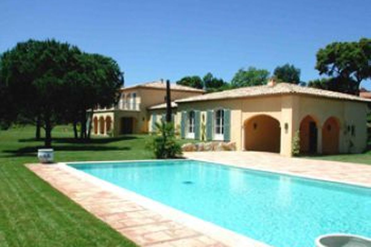 Wonderful property in Les Parcs de Saint Tropez
