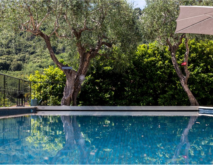 A charming property for rent close Eze Village and Monaco 6