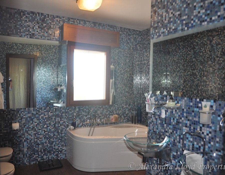 Stunning views from a well decorated villa in Cap d'Ail 6