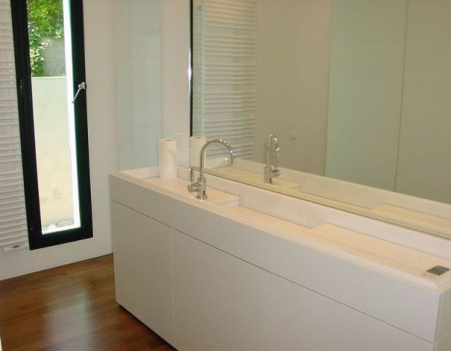 A fabulous modern property with sea views in Eze, close to Monaco. 2