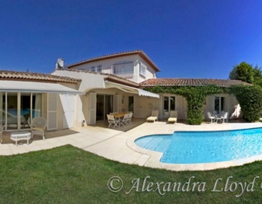 Charming village house in the heart of Saint Tropez 1