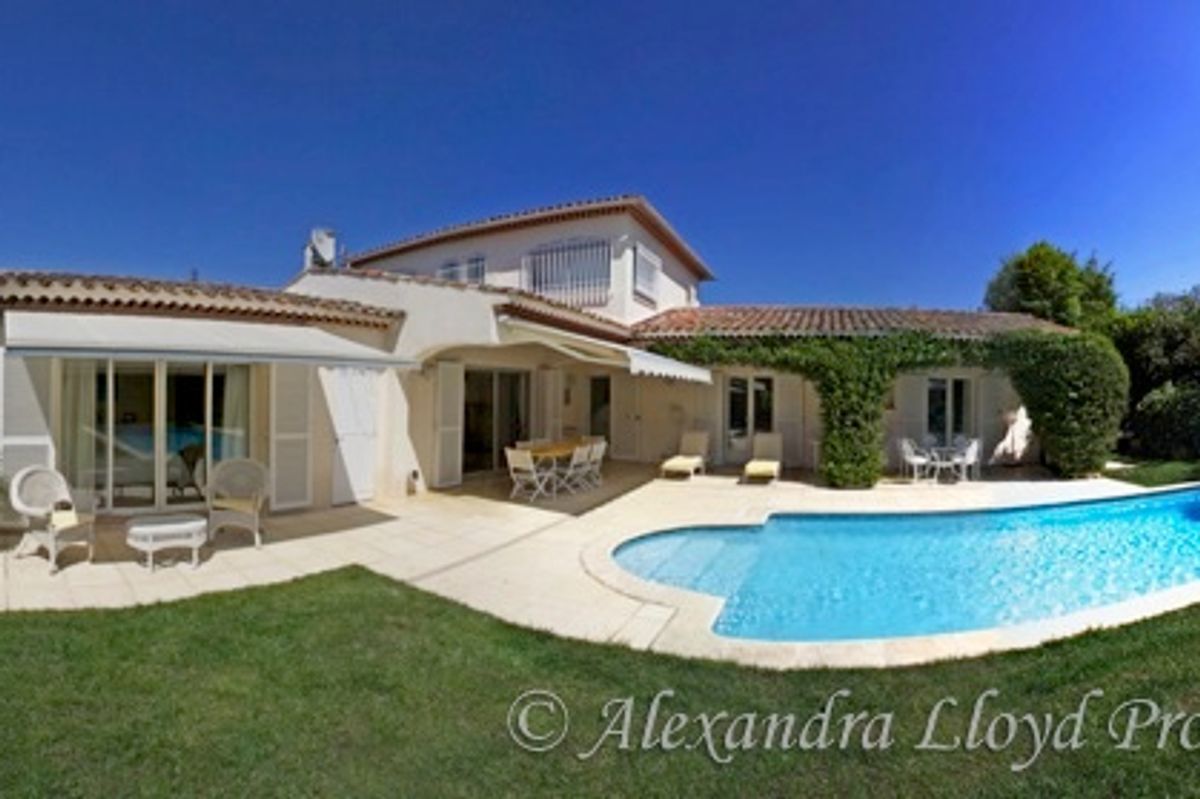 Charming village house in the heart of Saint Tropez