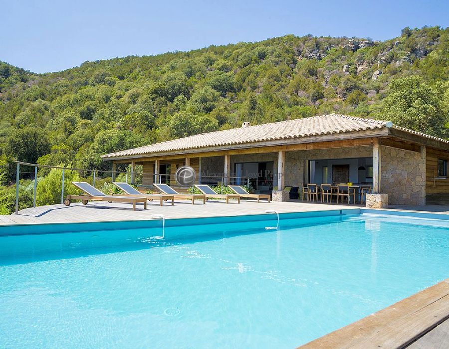 Wonderful Property Close to Palombaggia Beach in Porto Vecchio 2