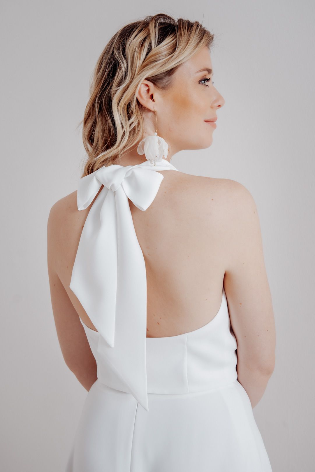 noni Brautmoden Kollektion 2024, Soma-Neckholdertop in Ivory