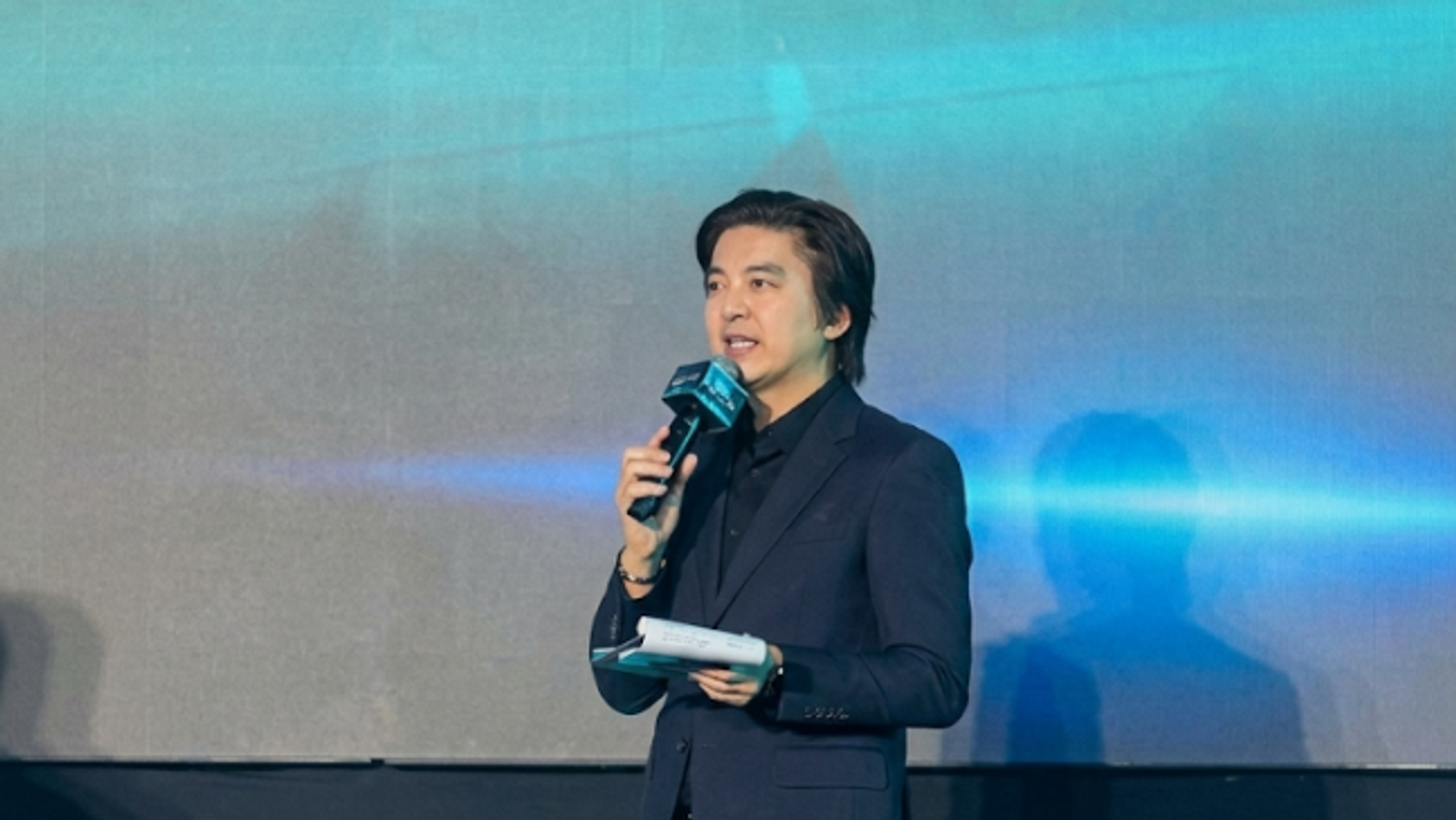 Loan DD บุกงาน LivingInsider NEXT 8.0 นำทีมโดย "พี่ใหญ่ โอภาส" เปิดบูธ One Stop Service ให้ความรู้จำนอง-ขายฝาก ครบจบในที่เดียว
