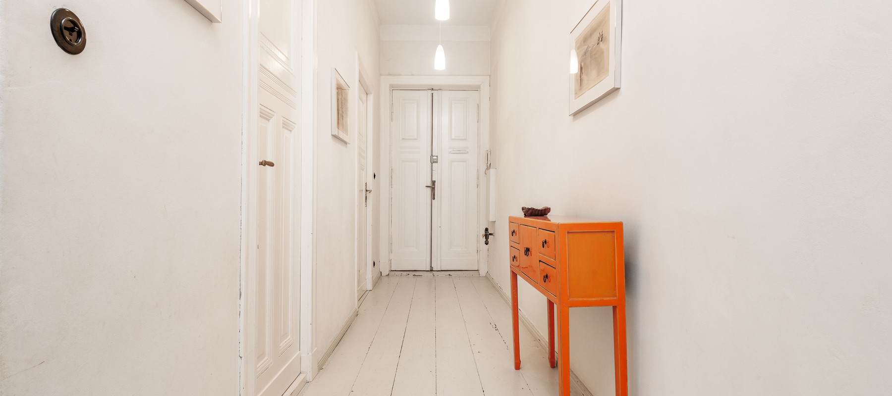 Hallway with great lighting concept and indoor climate Hallway with great lighting concept and indoor climate