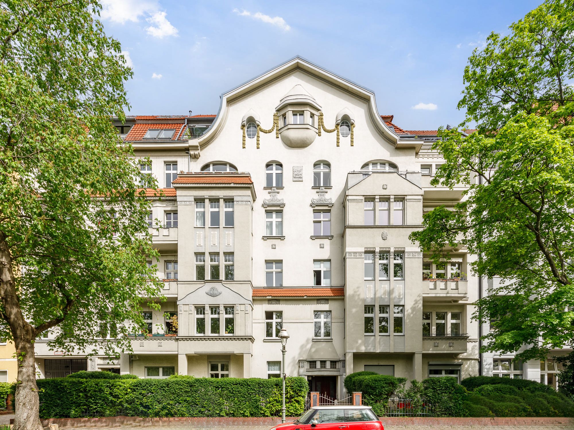 Traumhaftes Mehrfamilienhaus am Paul-Lincke-Ufer 