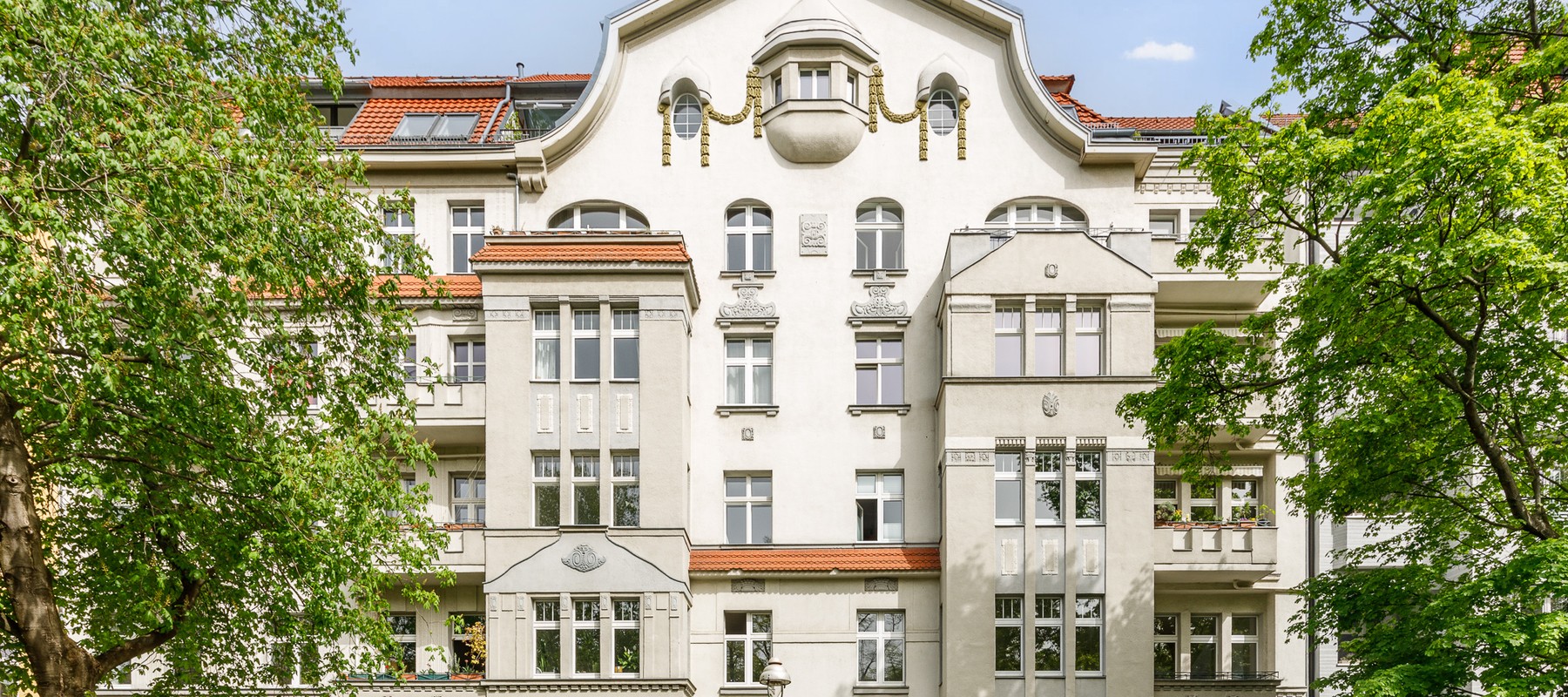 Traumhaftes Mehrfamilienhaus am Paul-Lincke-Ufer Traumhaftes Mehrfamilienhaus am Paul-Lincke-Ufer