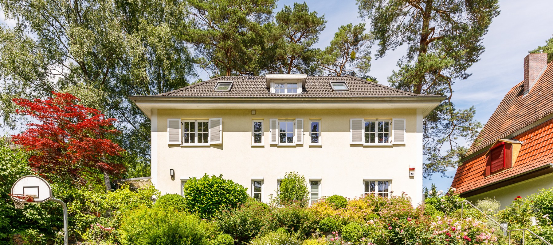 Einfamilienhaus in ruhiger Anliegerstraße Einfamilienhaus in ruhiger Anliegerstraße