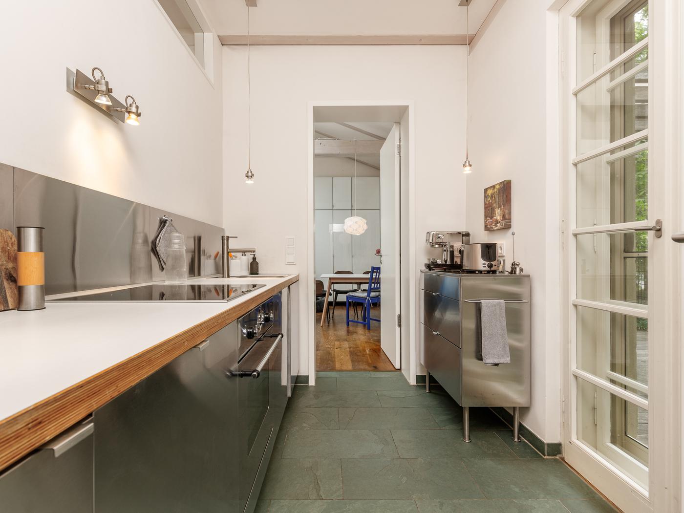 Charmante Remise im UNESCO-Weltkulturerbe: Kamin, Terrasse & idyllische Lage zwischen Jagdschloss Glienicke & Griebnitzsee