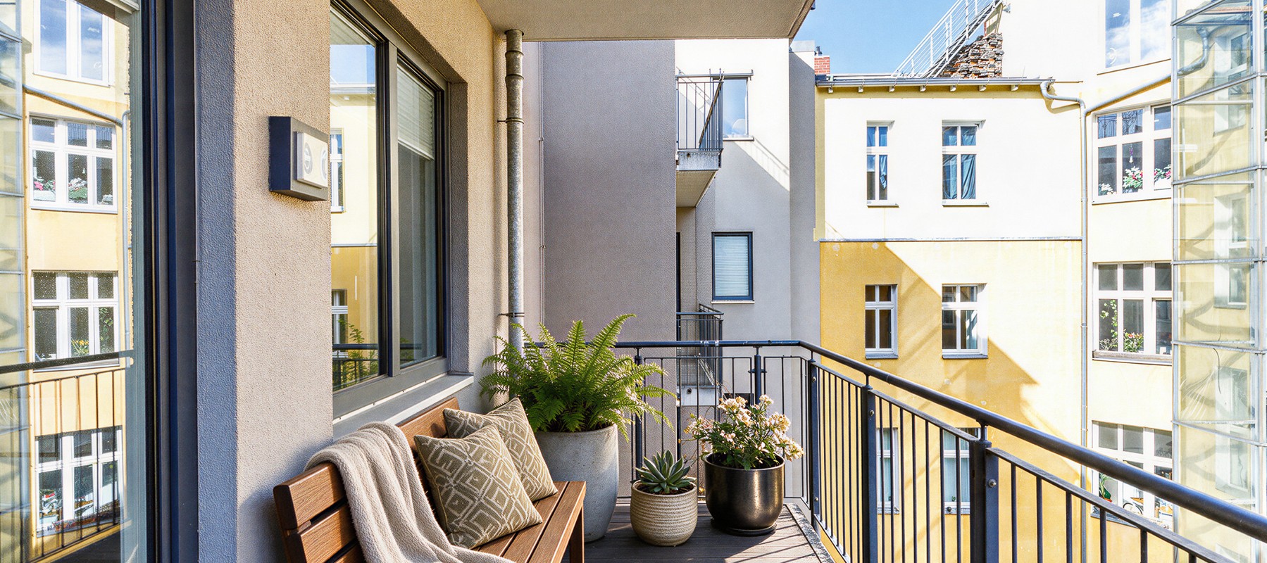Gemütlicher Balkon zum Innenhof Gemütlicher Balkon zum Innenhof