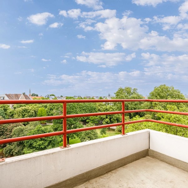 Balkon Weitblick Parkanlage Ecklage