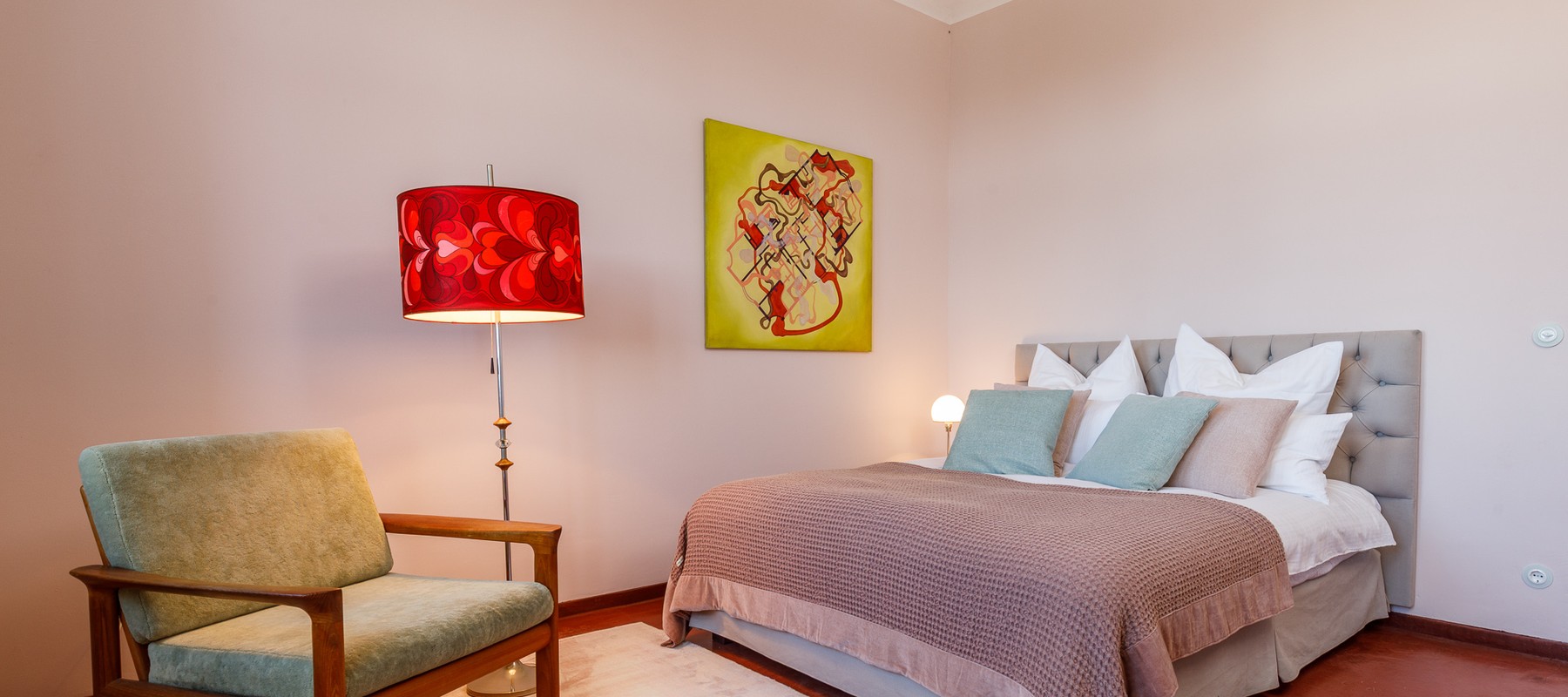 Schlafzimmer zum ruhigen Innenhof Schlafzimmer zum ruhigen Innenhof