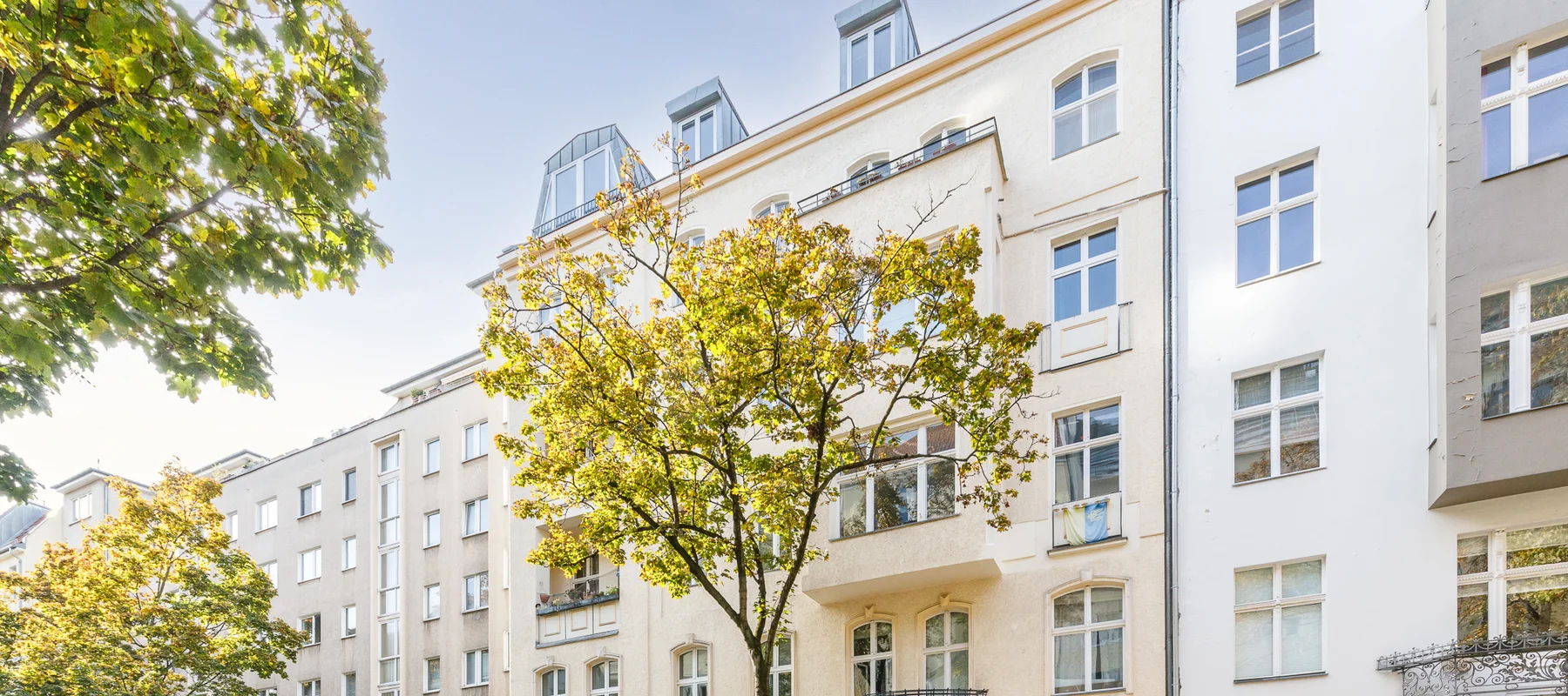 A Stylish Pied à Terre in Villa Marta with Lift Moments from Ludwigkirchplatz