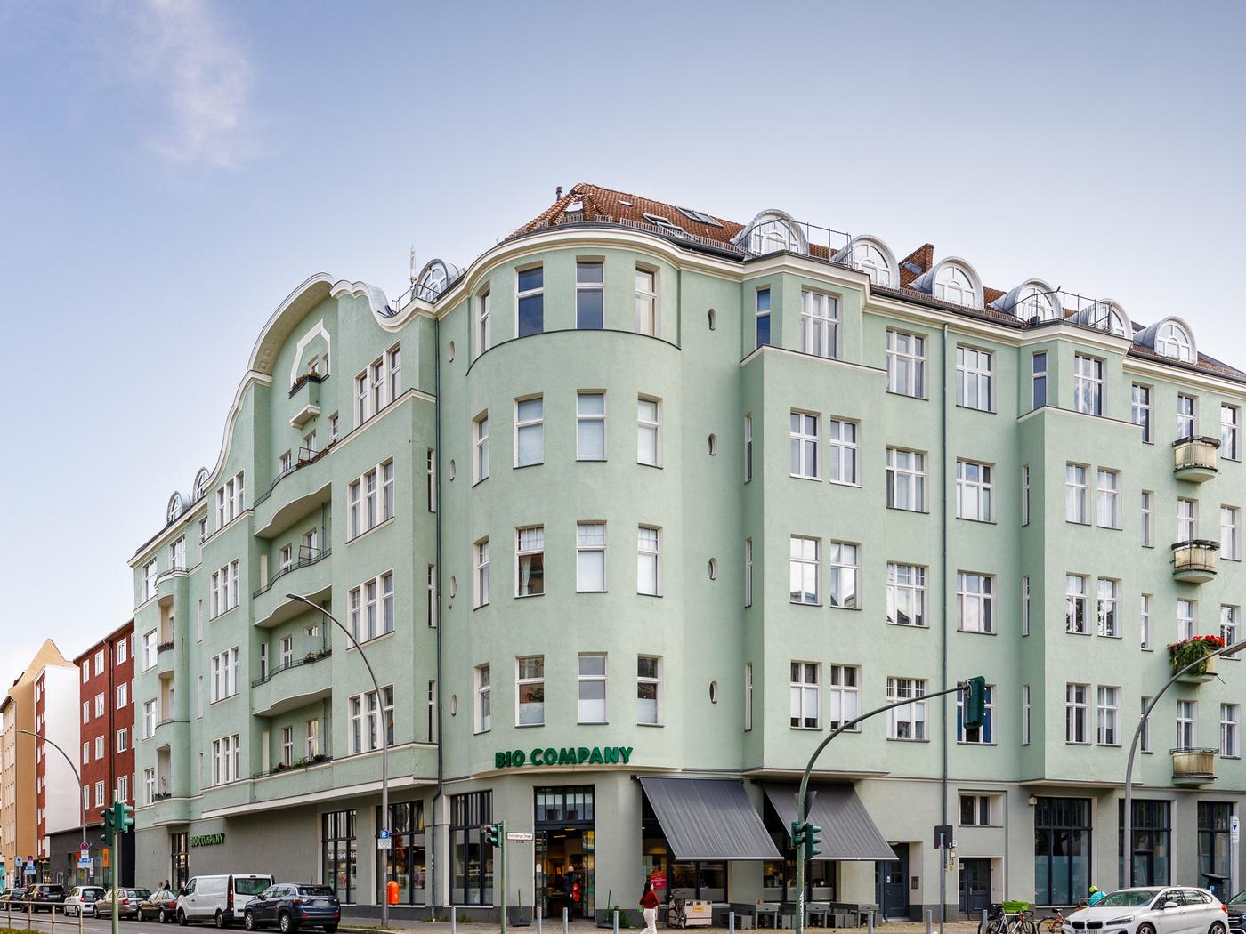 Herrschaftliche Altbauwohnung mit Einliegerbereich fußläufig zum Bayerischen Platz