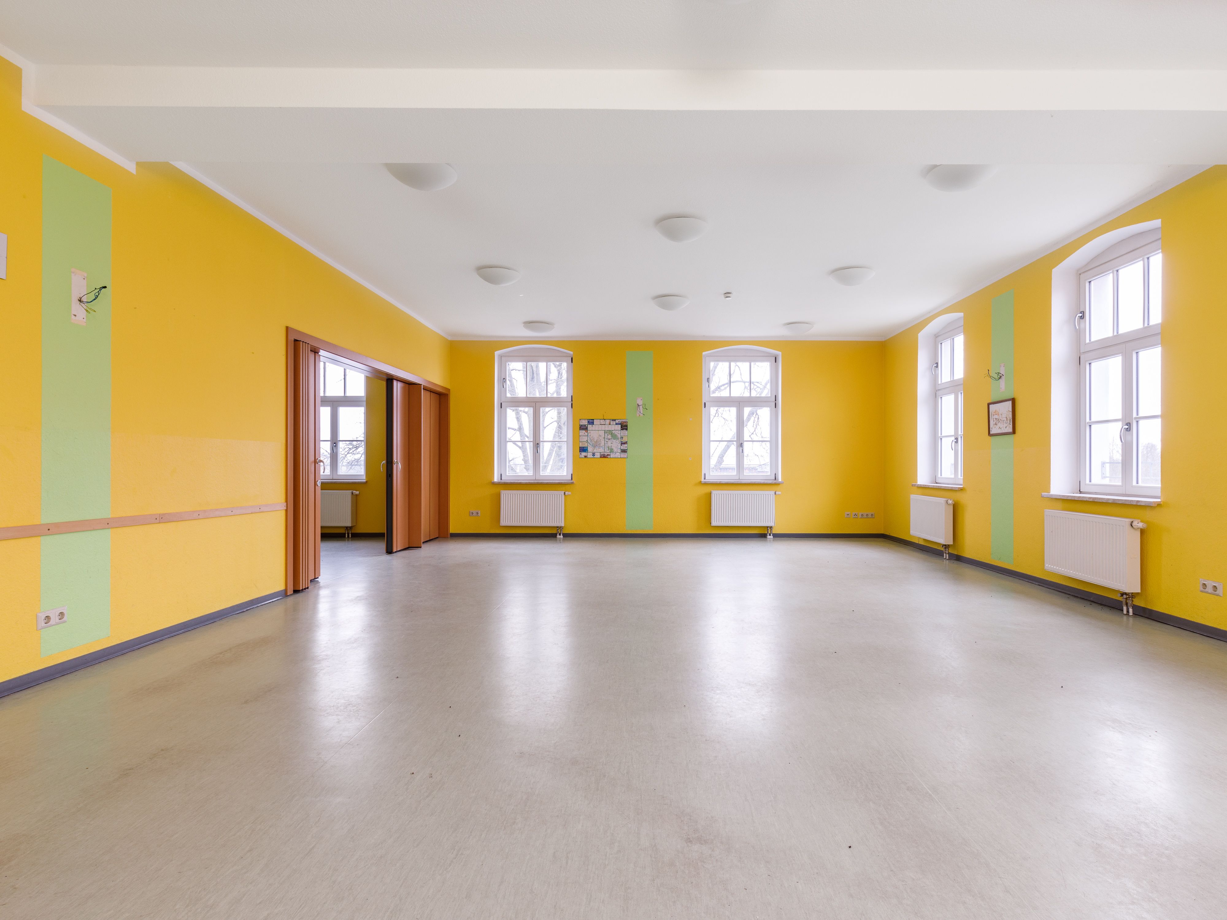 Großer Gemeinschaftsraum mit Blick auf die Havel