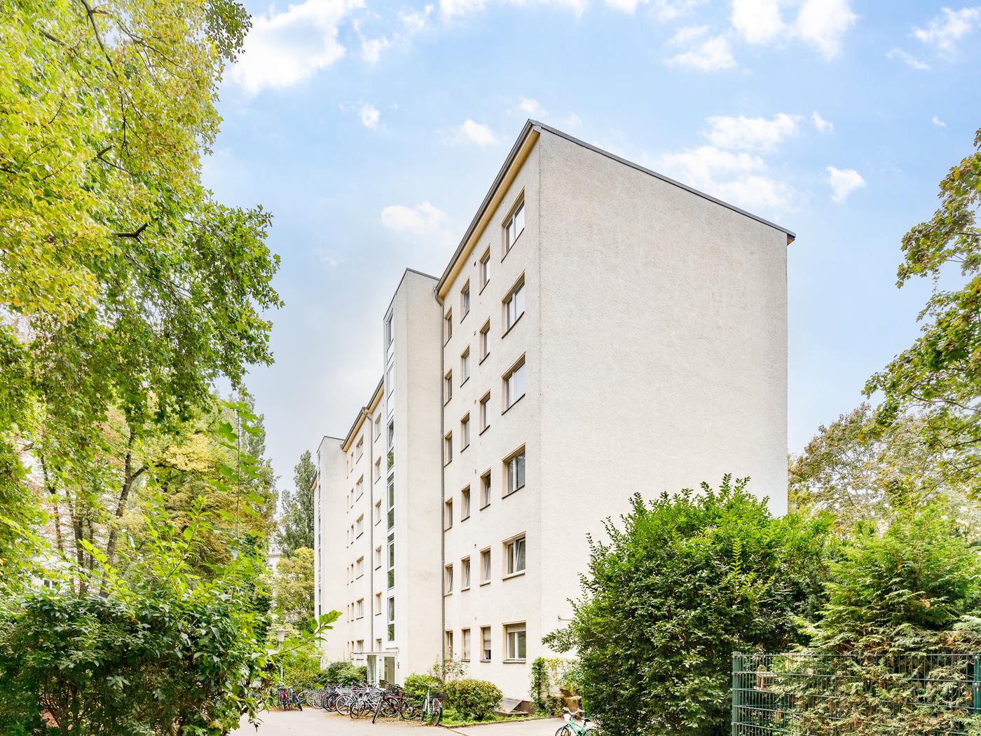 Ruhige Wohnung mit guter Raumaufteilung, Balkon und Stellplatzmöglichkeit im Stephankiez