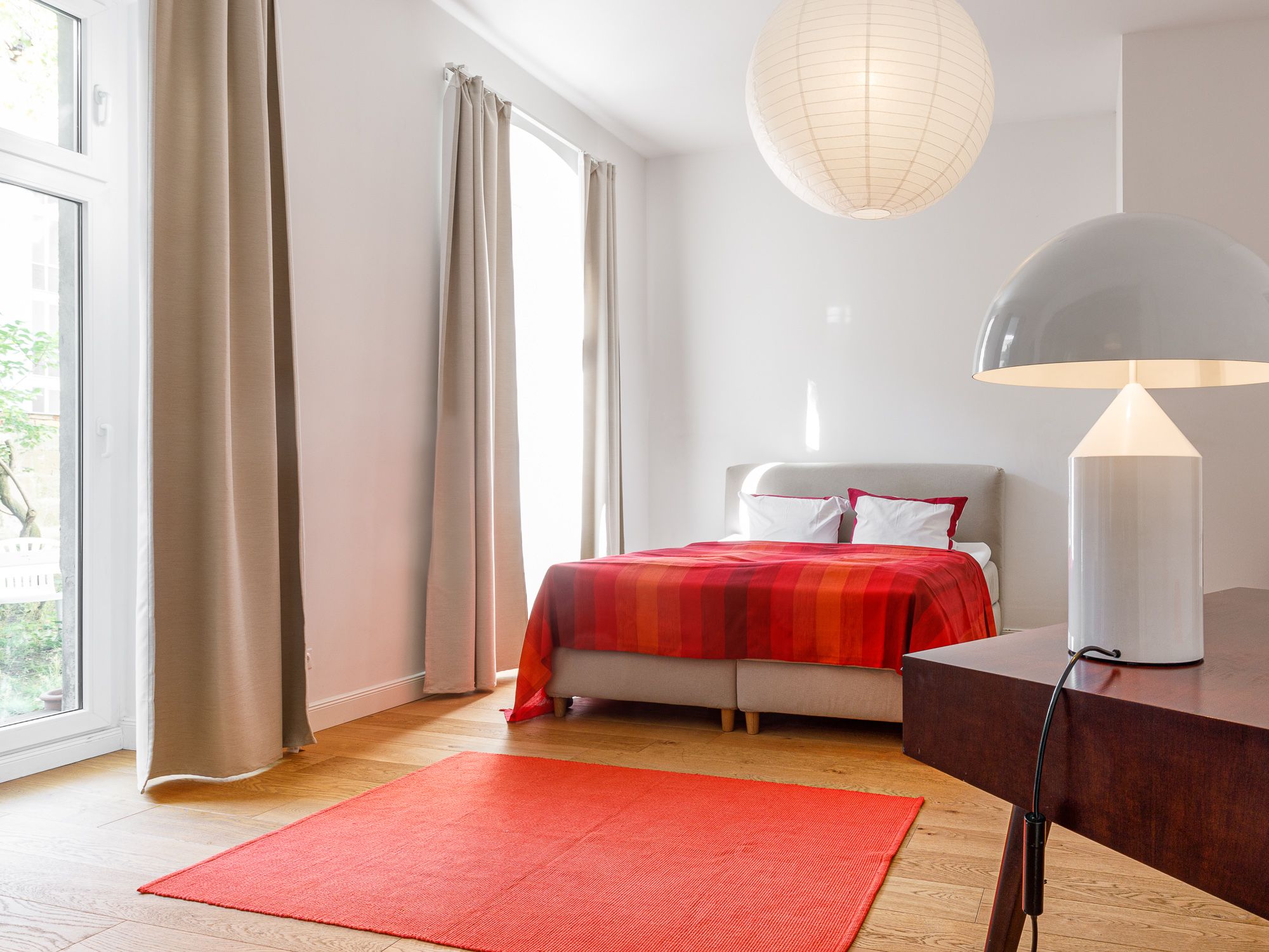 Master-Bedroom zum ruhigen Garten 