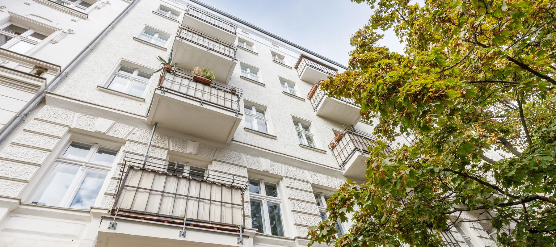 Stylish Studio with Period Charm and a Separate Sleeping Area in the Winsviertel