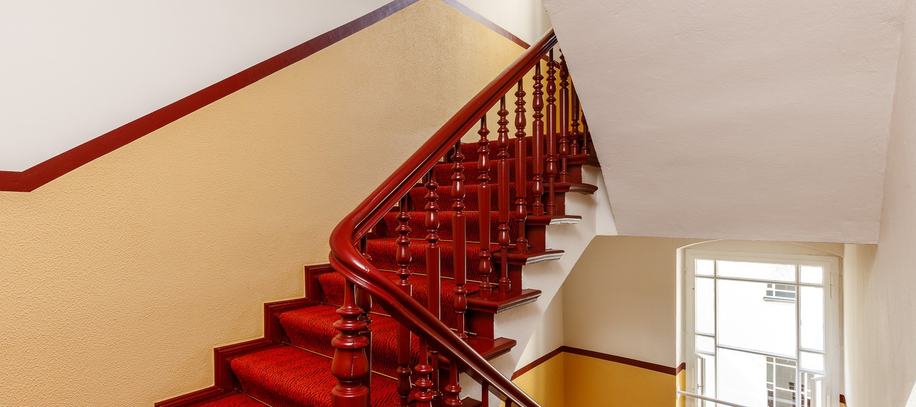 Sehr gepflegtes Treppenhaus Sehr gepflegtes Treppenhaus