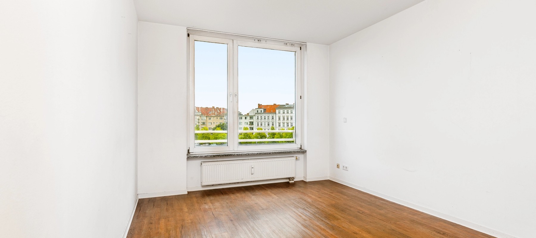 Schlafzimmer mit Blick in den Garten Schlafzimmer mit Blick in den Garten