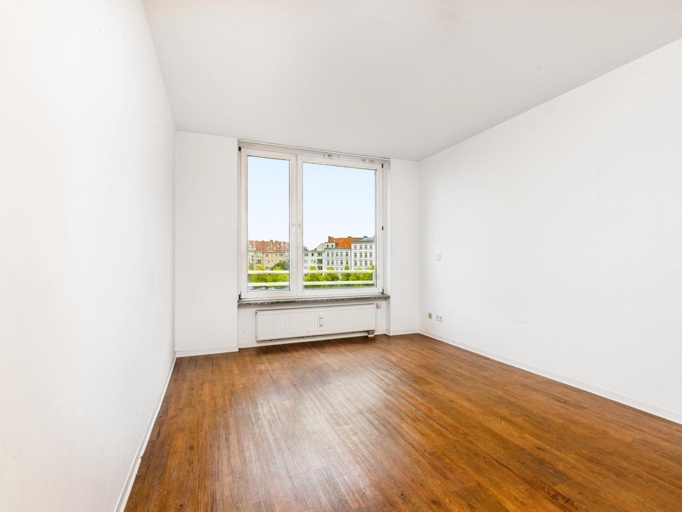 Schlafzimmer mit Blick in den Garten Schlafzimmer mit Blick in den Garten