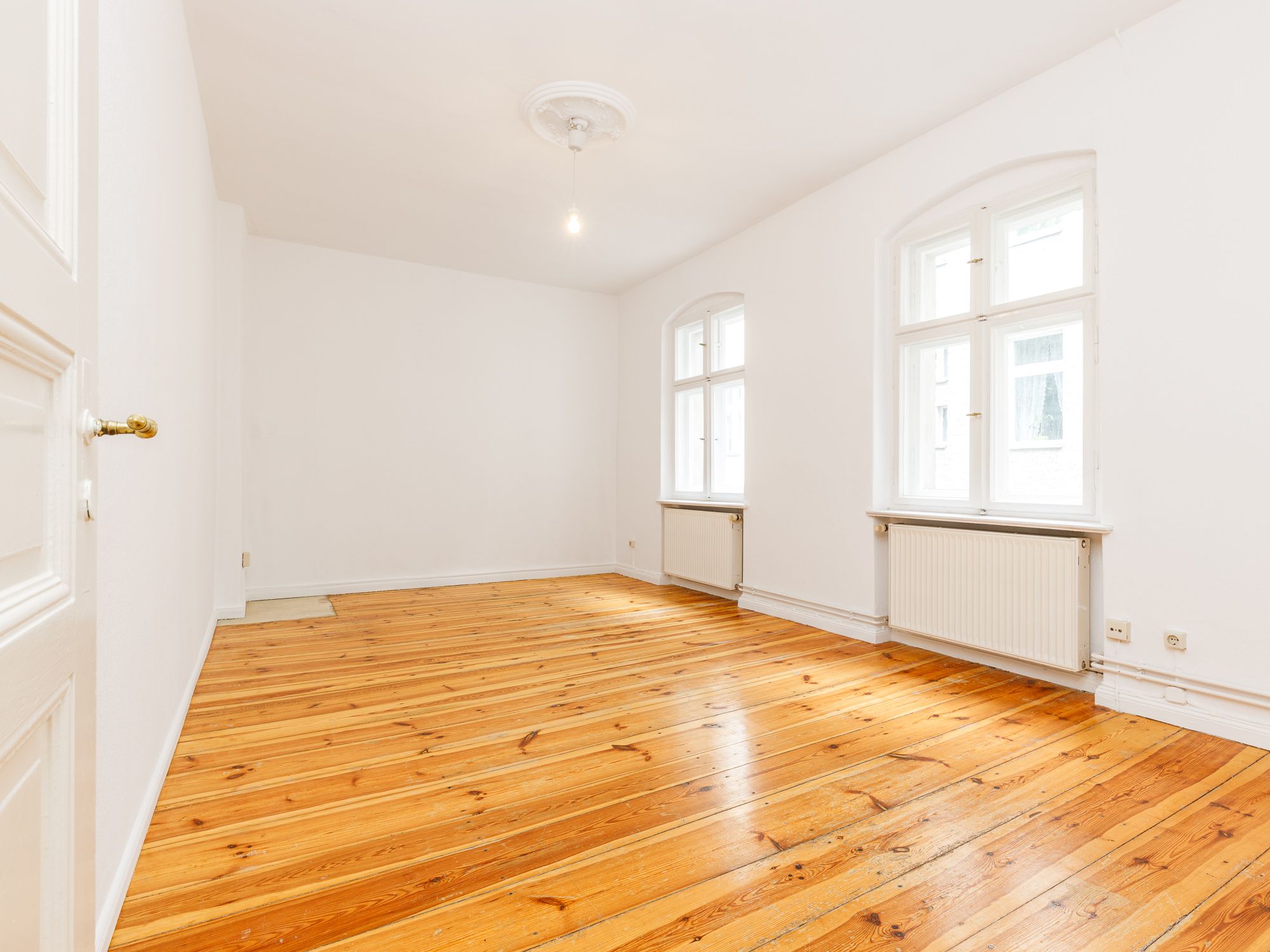 Modernisierte Altbauwohnung mit Dielenfußboden