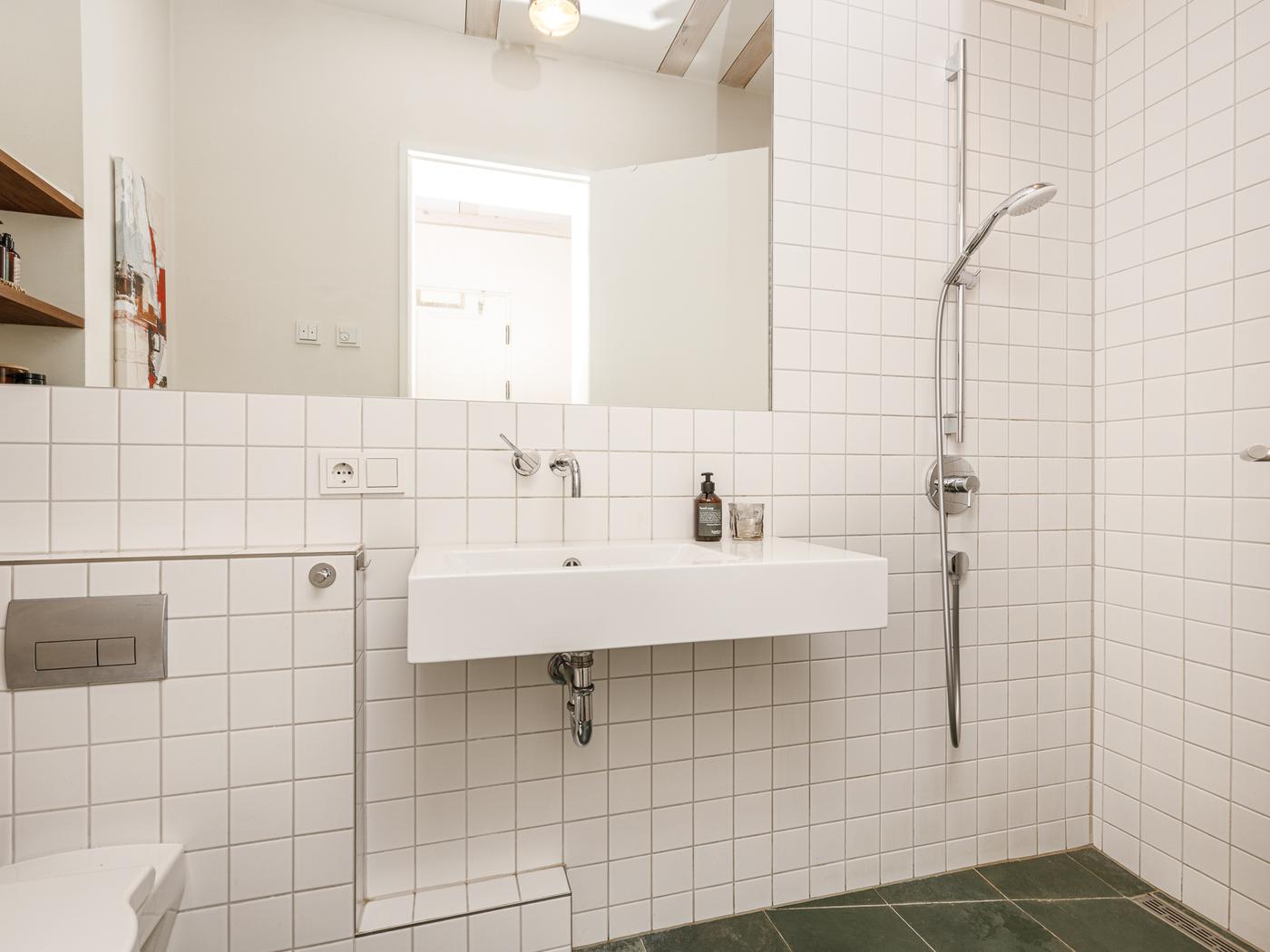 Charmante Remise im UNESCO-Weltkulturerbe: Kamin, Terrasse & idyllische Lage zwischen Jagdschloss Glienicke & Griebnitzsee